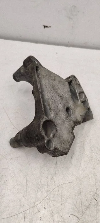 Engine mounting bracket 04L199207