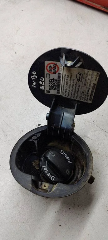 Fuel tank filler cap – Volkswagen Passat B5.5 (2001-2005)
