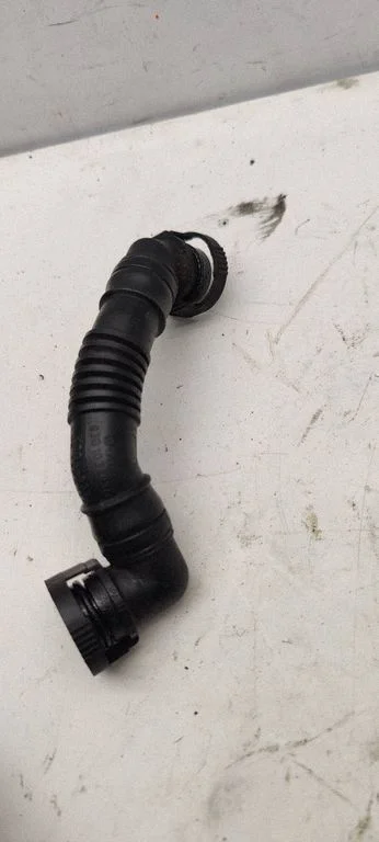 Breather hose/pipe – Skoda Octavia Mk2 (1Z) (2004-2013)