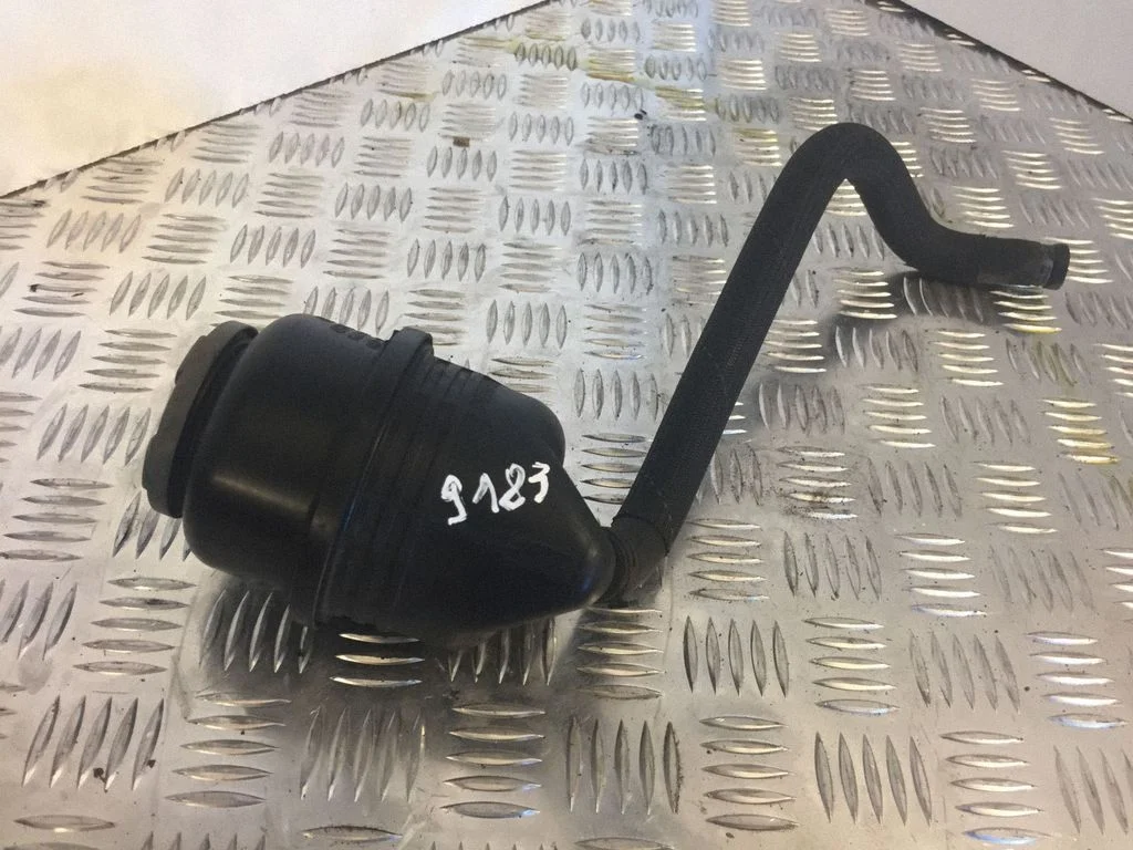 Power steering fluid tank/reservoir – Audi A6 Allroad C6 (2006-2011)
