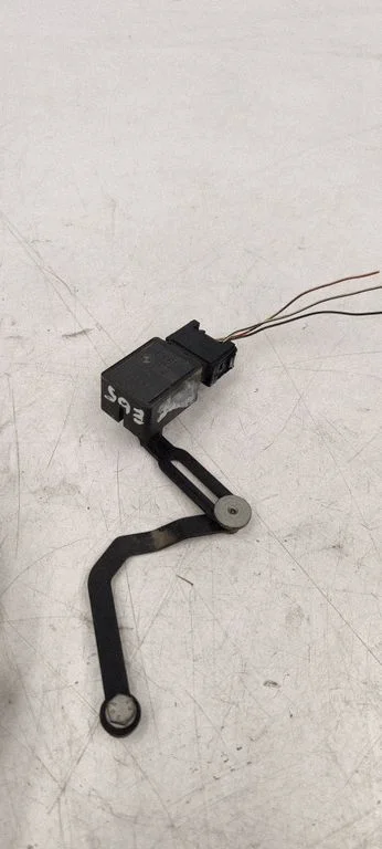 Headlight/headlamp level sensor 8268997