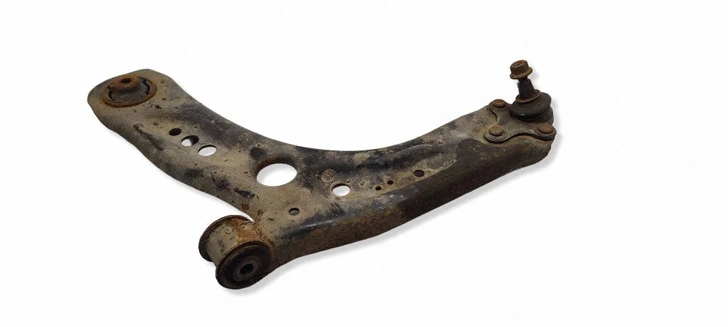 Front lower control arm/wishbone – front left