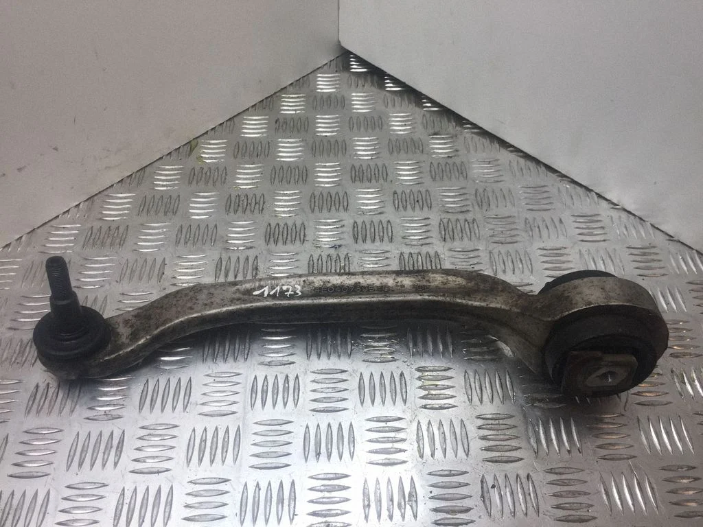 Front control arm – Volkswagen Phaeton (2002-2016)