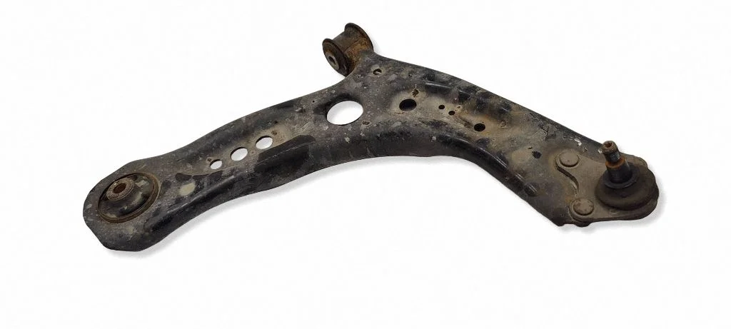 Front lower control arm/wishbone – front right