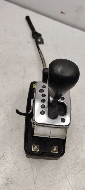 Gear selector mechanism 8E1713111R