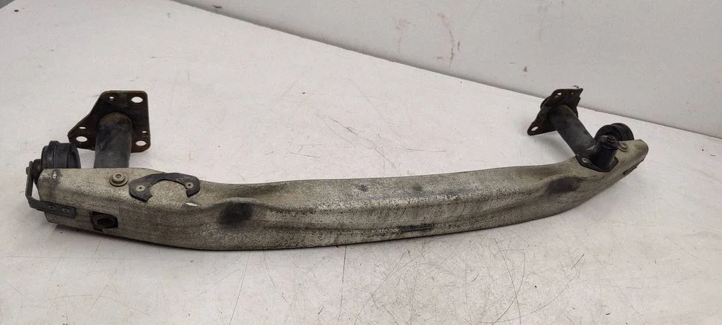 Front bumper cross member 8E0807381C