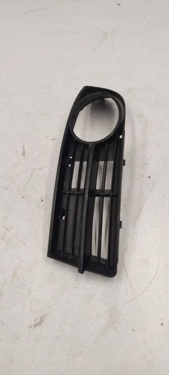 Front bumper lower grill – Volkswagen Touran I (2003-2010)