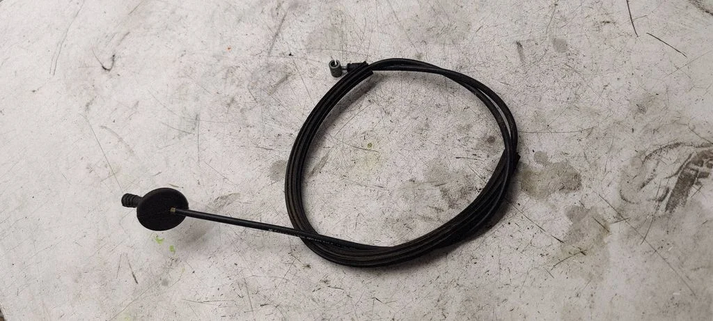 Engine bonnet/hood lock release cable – Skoda Octavia Mk3 (5E) (2013-2019)