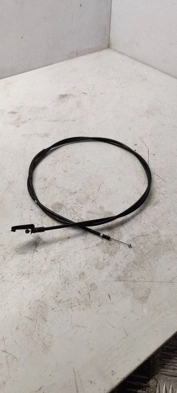 Engine bonnet/hood lock release cable 8E1823531F