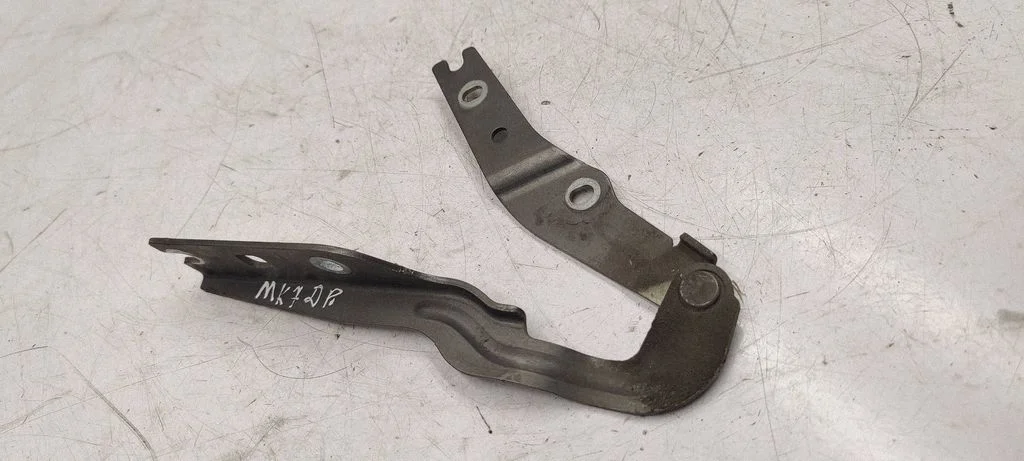 Engine bonnet/hood hinges 5G0823302B