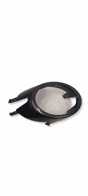 Front fog light trim/grill 8E0807819