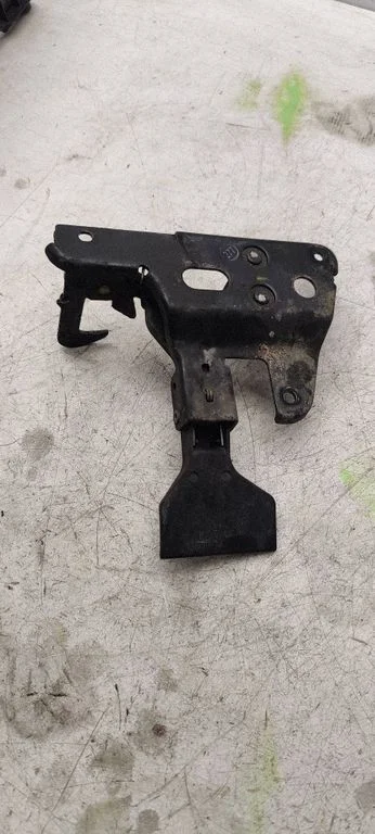 Engine bonnet/hood lock/catch 8E0823480E