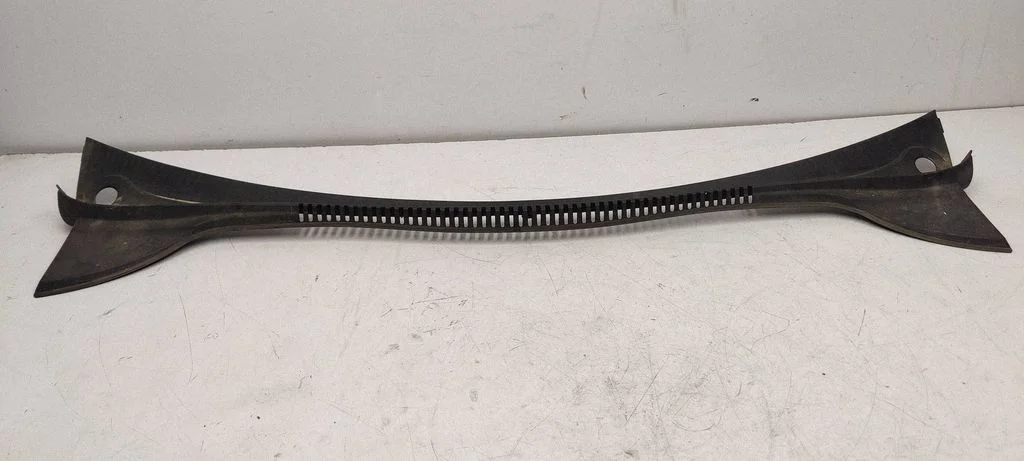Wiper trim – Seat Leon (1P) (2005-2012)