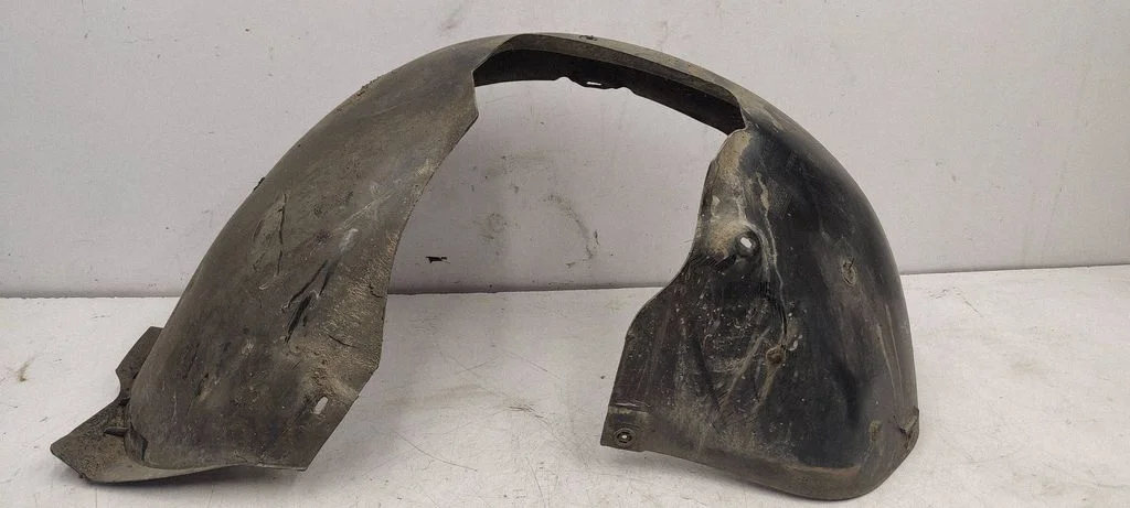 Front wheel arch liner splash guards 1K5805977B