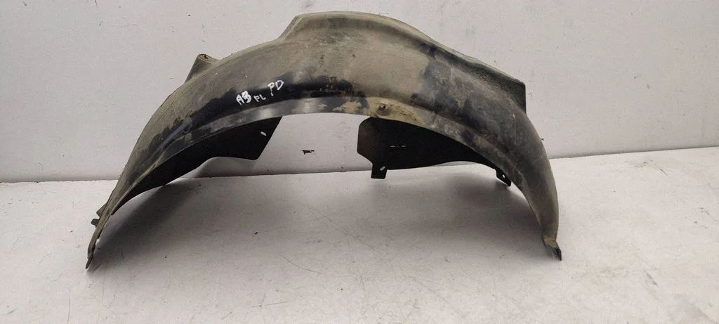 Front wheel arch liner splash guards 8P0821172G