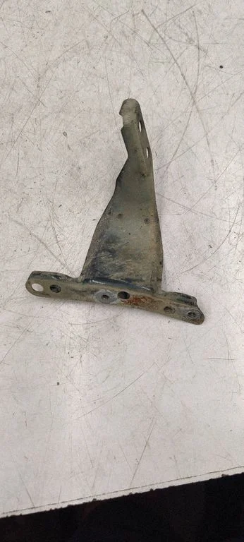 Fender mounting bracket 8E0821136A