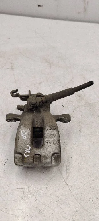 Rear brake caliper – rear right