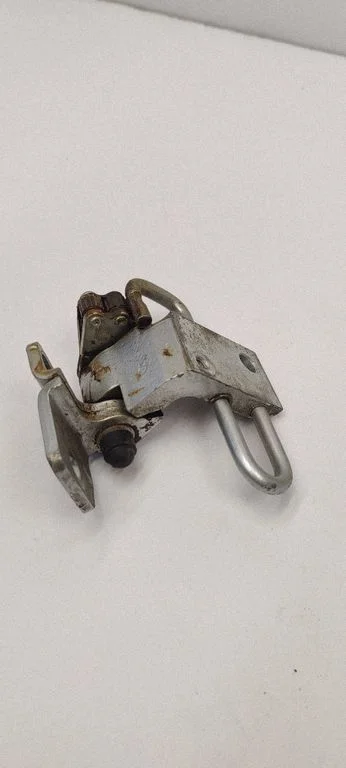 Front door lower hinge 1K0831412C