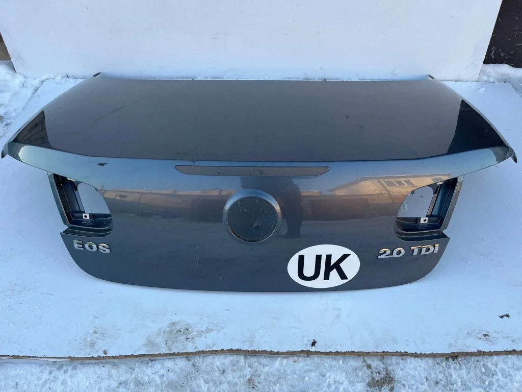 Tailgate/trunk/boot lid 1Q0827025E