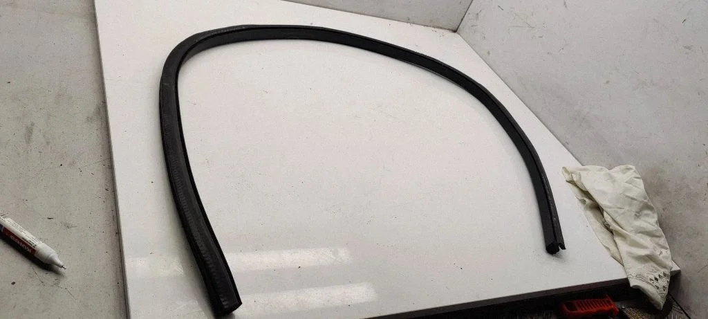 Front door rubber seal 3c8867911