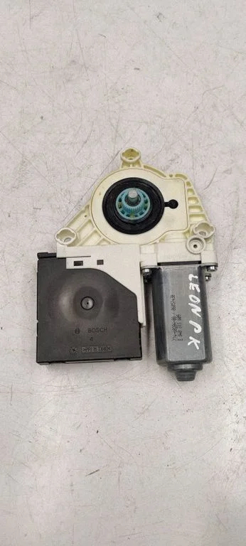Esiukse elektriline aknatõstuk mootoriga – Seat Leon (1P) (2005-2012)
