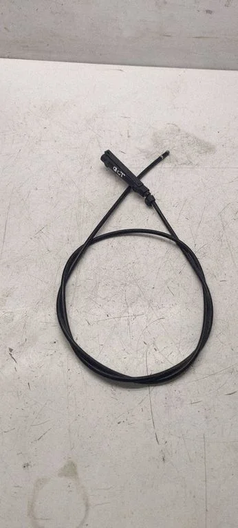 Engine bonnet/hood lock release cable – Skoda Octavia Mk2 (1Z) (2004-2013)