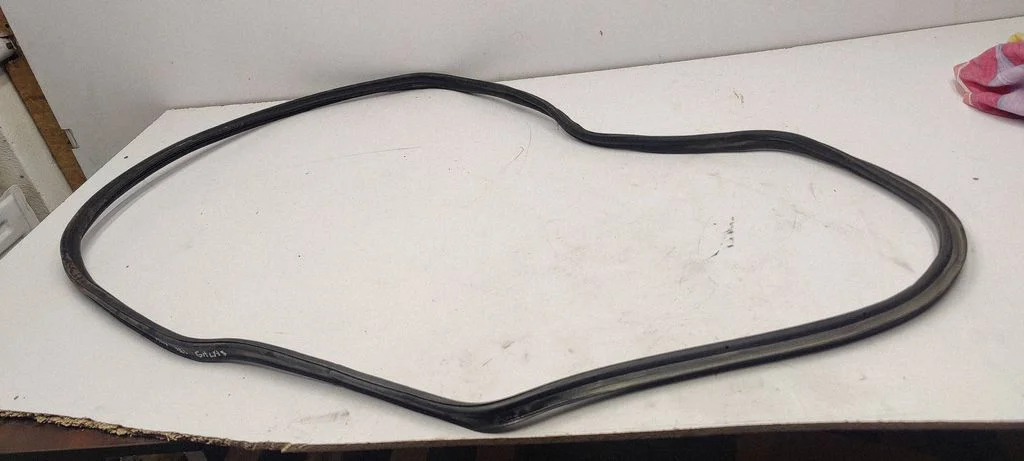 Loading door rubber seal (on body) – Volkswagen Golf Plus (2005-2013)
