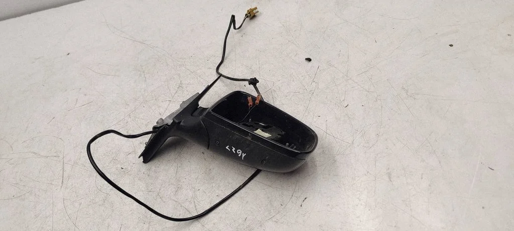 Front door electric wing mirror 010681