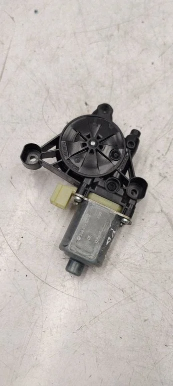 Front door window regulator motor 5Q0959802B