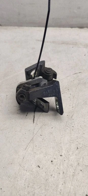 Rear door hinge set 8x0831403E