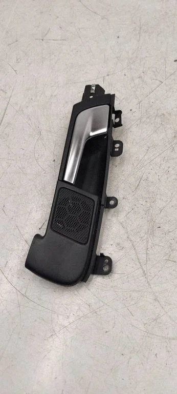 Rear door interior handle 8P4839019