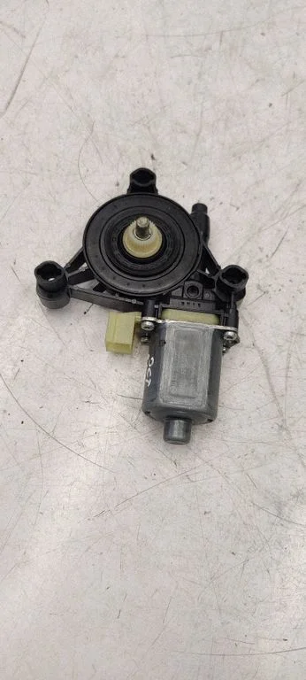 Front door window regulator motor 5Q0959801B