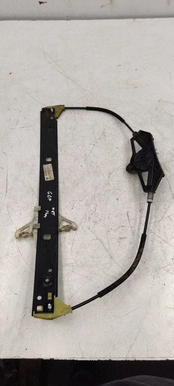 Rear door window regulator with motor 5E0839462