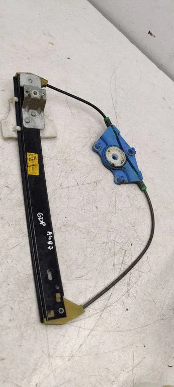 Rear door window regulator with motor 8E0839462C