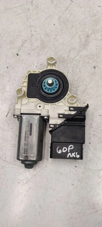 Rear door window regulator motor 1K0959704AG