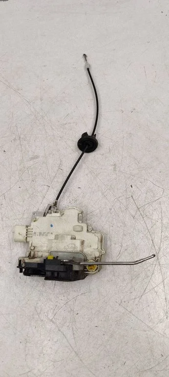 Front door lock 8E1837015AA