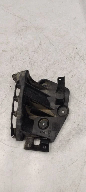 Rear bumper mounting bracket 8P4807393A