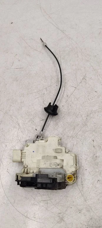 Front door lock 8E1837015AA