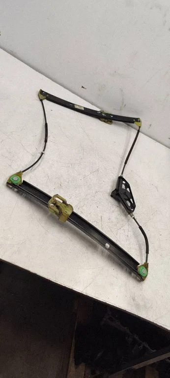 Front window lifting mechanism without motor 5E0837461B