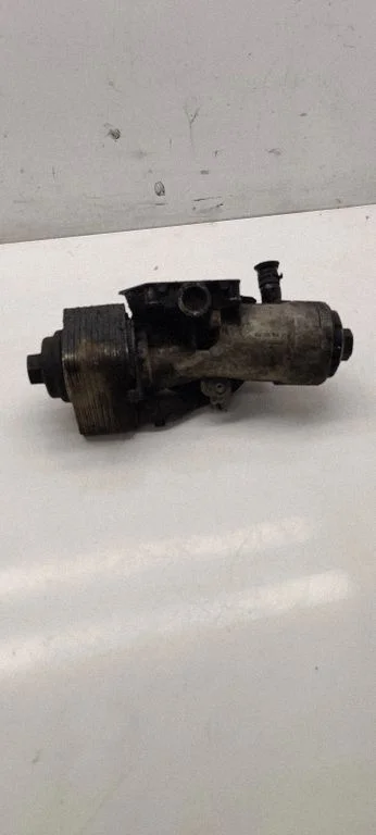 Oil filter mounting bracket 045115389j