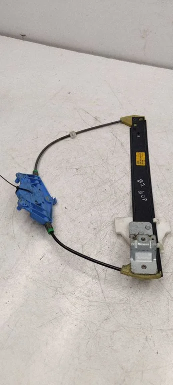 Rear window lifting mechanism without motor 8E0839462B