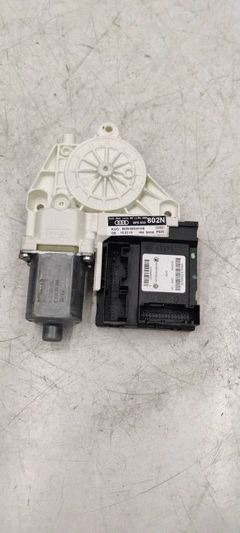 Front door window regulator motor 8P0959802N