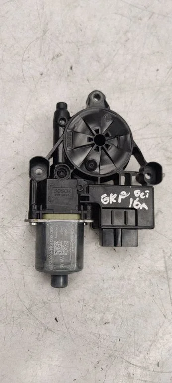 Rear door window regulator motor 5Q0959811A