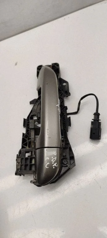 Rear door exterior handle 3c0837886j