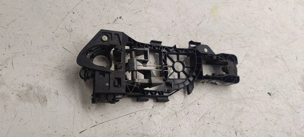 Rear door exterior handle 3c0837885T