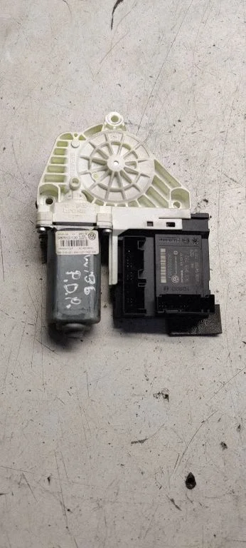 Front door window regulator with motor 1k0959792L