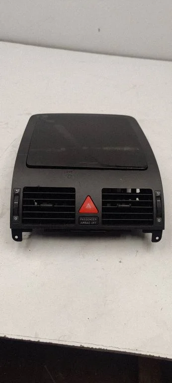 Centrālās gaisa restītes – Volkswagen Touran I (2003-2010)