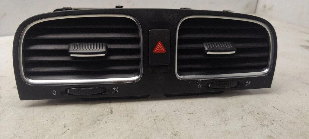 Dash center air vent grill 5K0819728