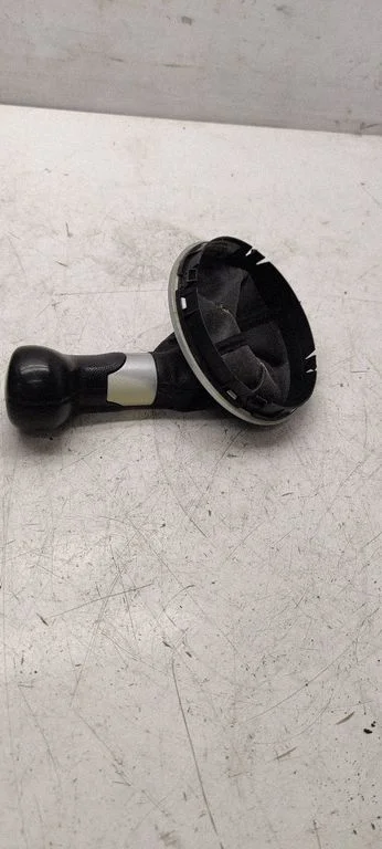 Gear shifter surround trim plastic 5j0711113A