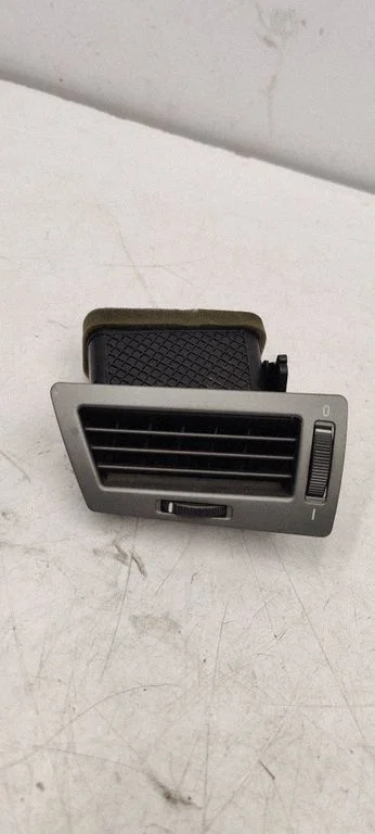 Dashboard side air vent grill/cover trim 8223333